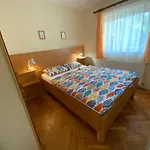 Gosy Apartment